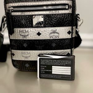 Love this bag and barely used.